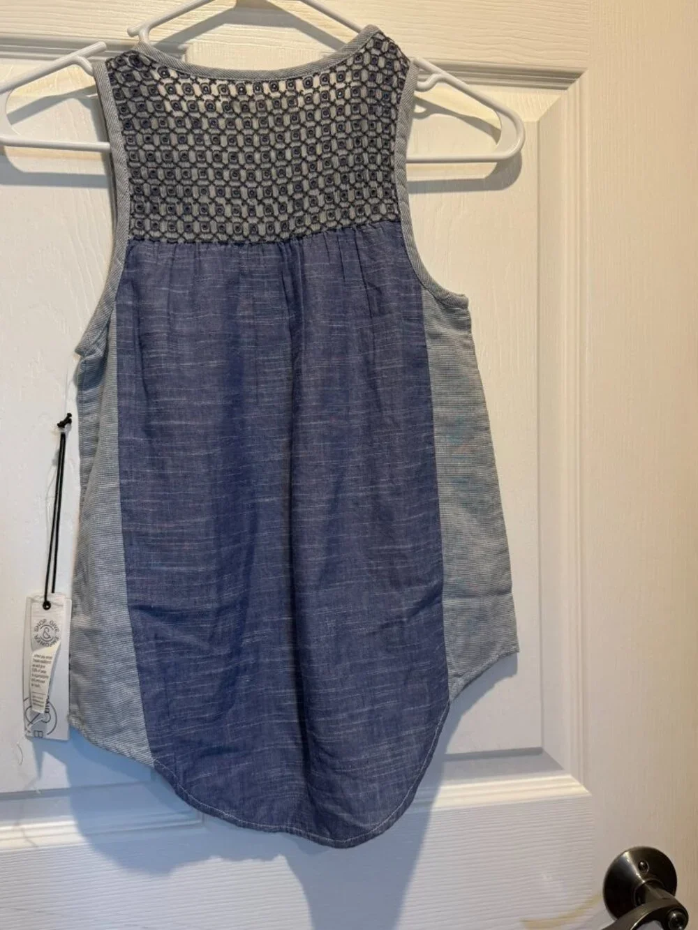 NWT Treasure & Bond Blue Chambray Embroidered Eyelet Tank Top Nordstrom Size S - Picture 3 of 7